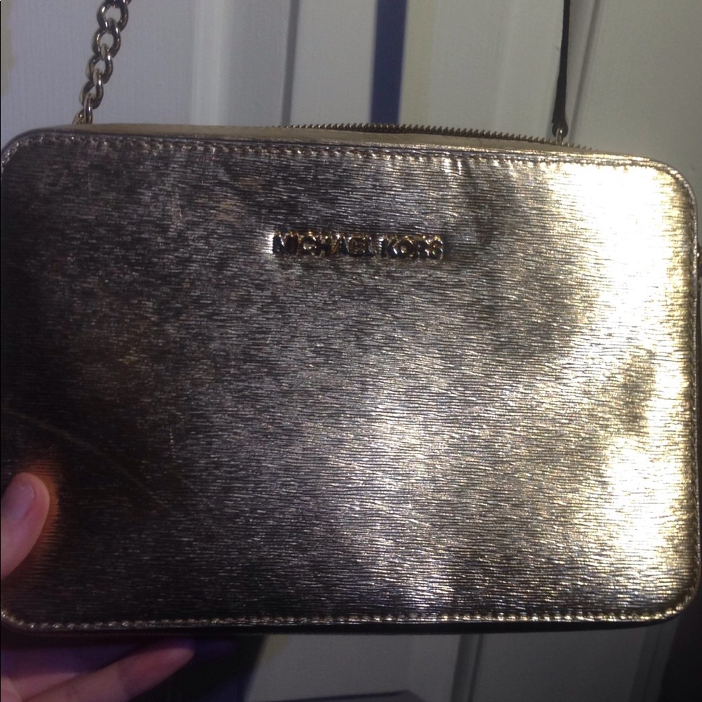 ✨MICHAEL KORS GOLD CROSS-BODY✨